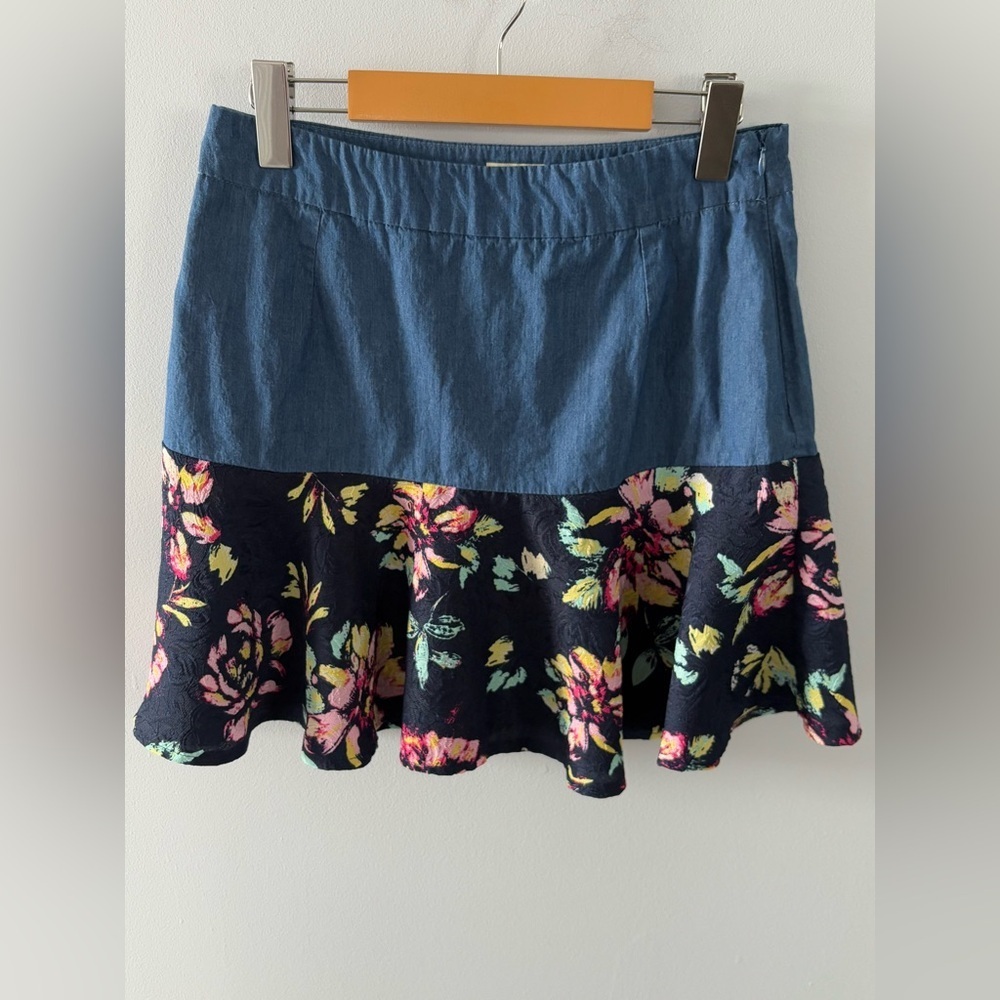 MONTE CERVINO Size M Floral Denim Skirt Side Zipper